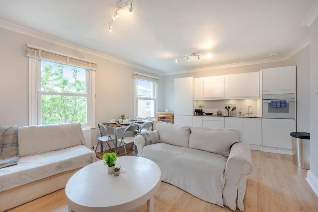 Cosy 2 Bed In Kensington Olympia Διαμέρισμα Λονδίνο Εξωτερικό φωτογραφία