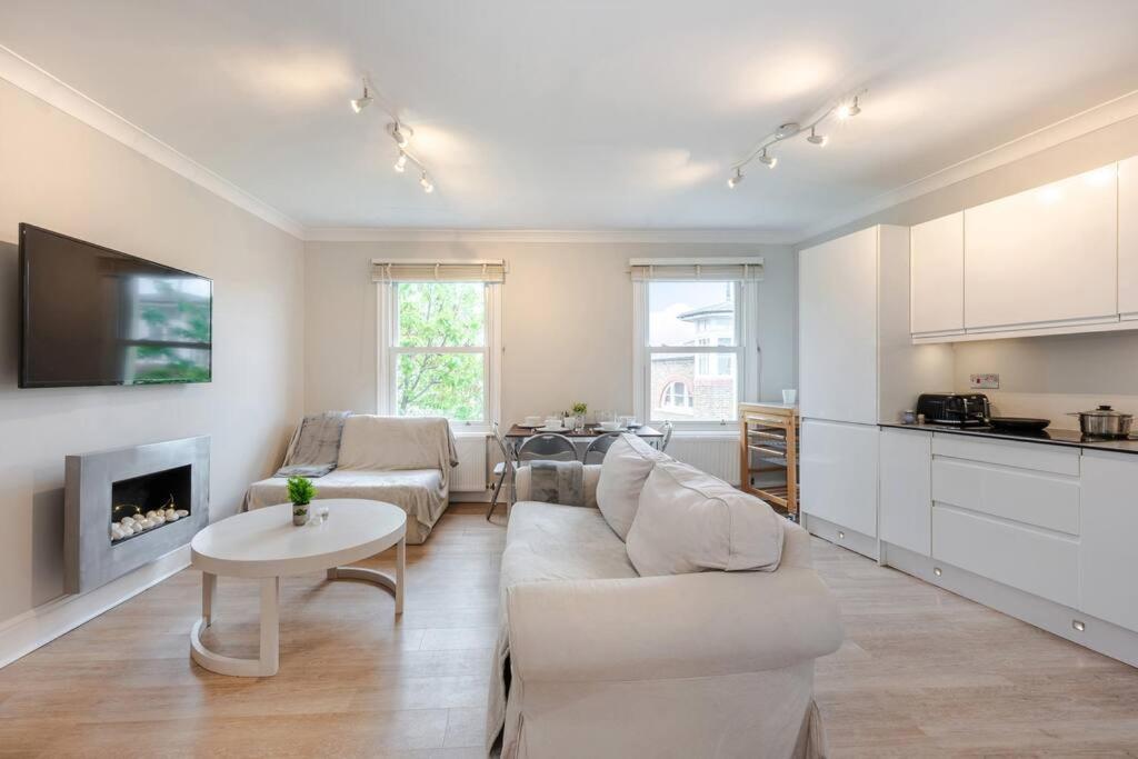 Cosy 2 Bed In Kensington Olympia Διαμέρισμα Λονδίνο Εξωτερικό φωτογραφία